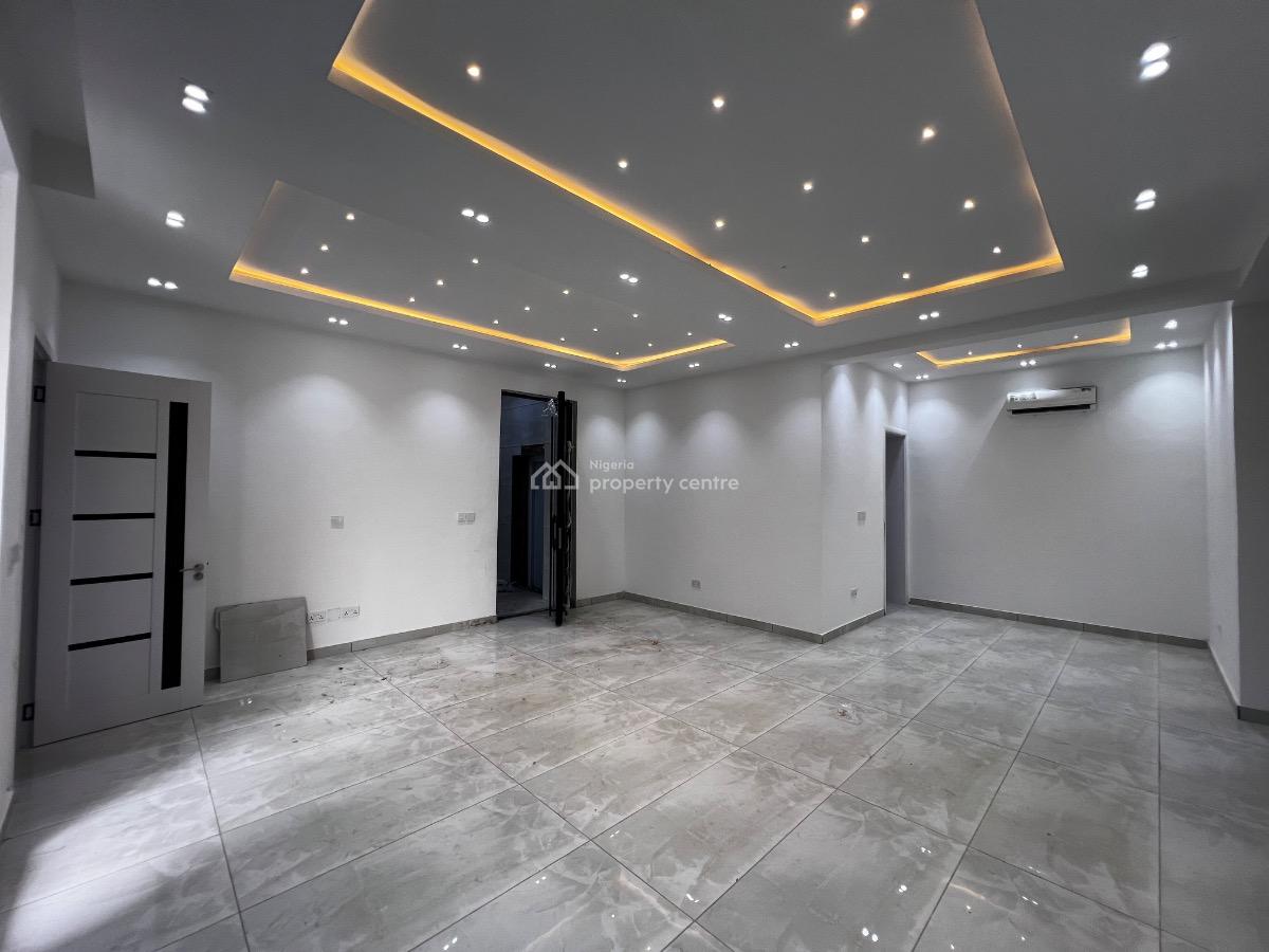 Luxury 3 Bedroom Serviced Apartment with a Room Bq, Lekki Phase 1, Lekki, Lagos, Flat / Apartment for Sale