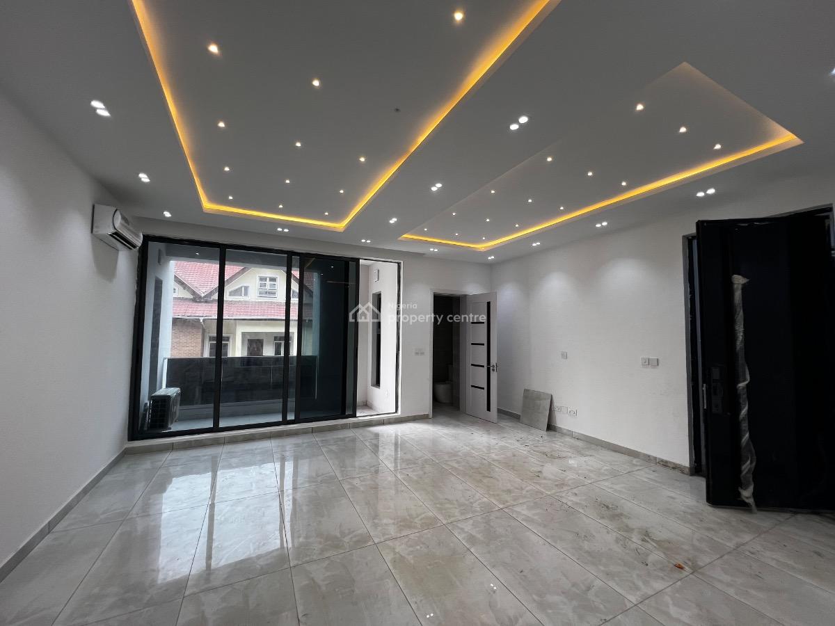 Luxury 3 Bedroom Serviced Apartment with a Room Bq, Lekki Phase 1, Lekki, Lagos, Flat / Apartment for Sale