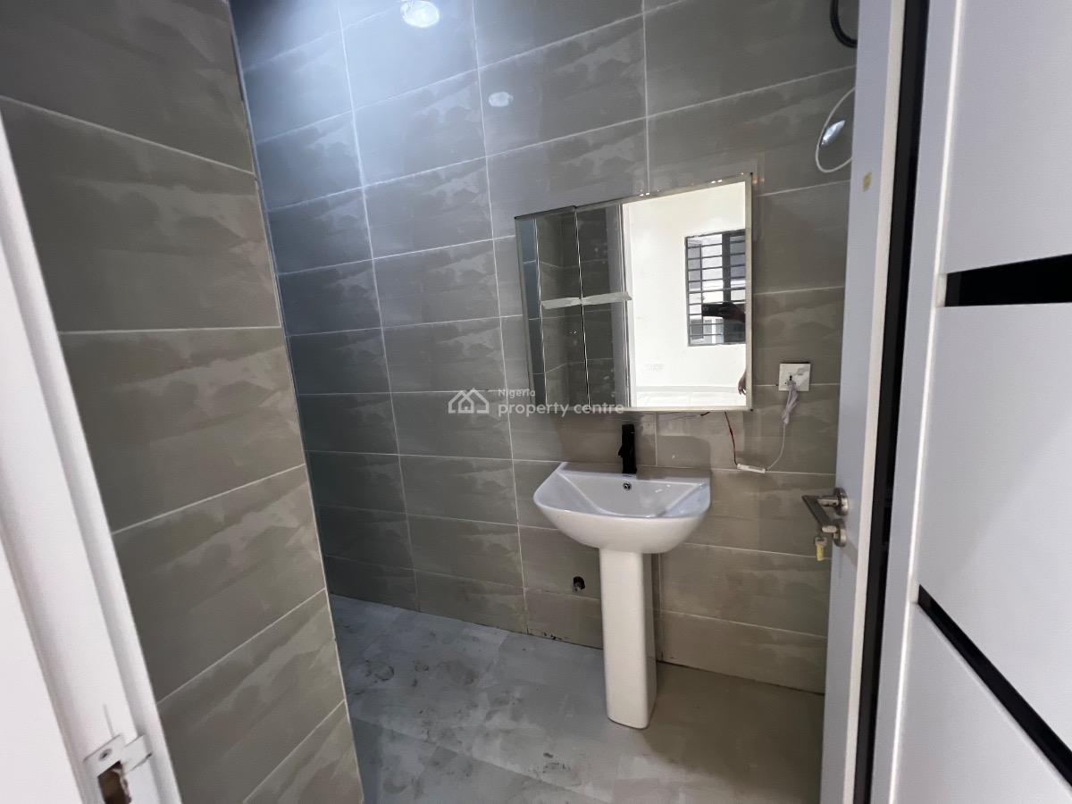 Luxury 3 Bedroom Serviced Apartment with a Room Bq, Lekki Phase 1, Lekki, Lagos, Flat / Apartment for Sale