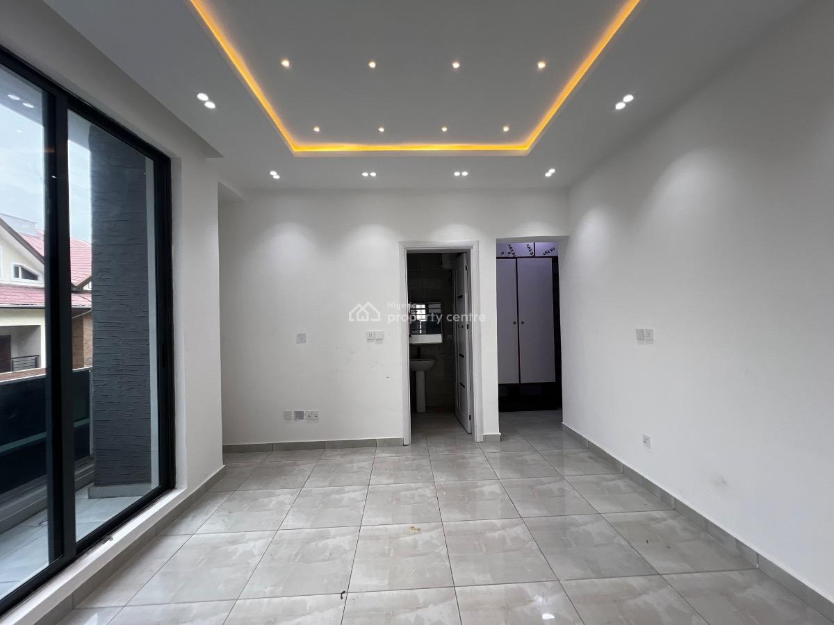 Luxury 3 Bedroom Serviced Apartment with a Room Bq, Lekki Phase 1, Lekki, Lagos, Flat / Apartment for Sale