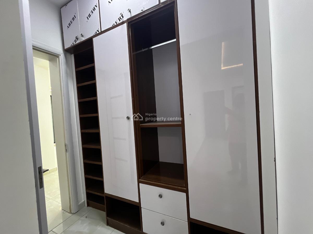 Luxury 3 Bedroom Serviced Apartment with a Room Bq, Lekki Phase 1, Lekki, Lagos, Flat / Apartment for Sale