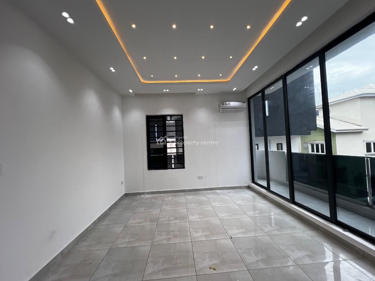 Luxury 3 Bedroom Serviced Apartment with a Room Bq, Lekki Phase 1, Lekki, Lagos, Flat / Apartment for Sale