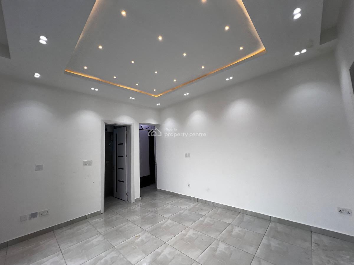 Luxury 3 Bedroom Serviced Apartment with a Room Bq, Lekki Phase 1, Lekki, Lagos, Flat / Apartment for Sale