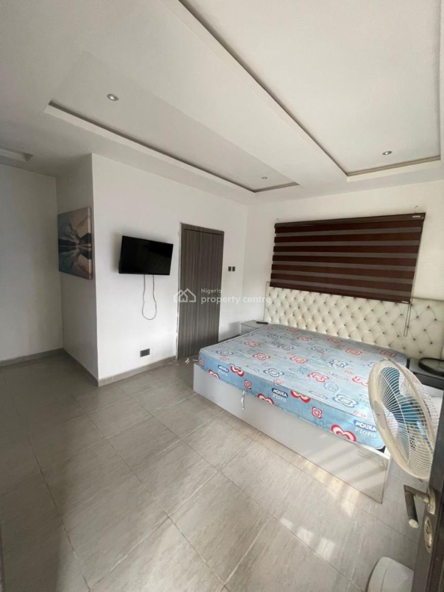 Spacious Self Contain with Balcony, Ologolo, Lekki, Lagos, Self Contain (single Rooms) for Rent