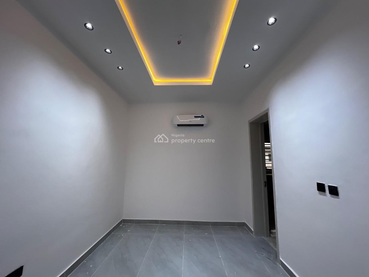 Luxury 3 Bedroom Maisonette with a Room Bq,swimming Pool, Lekki Phase 1, Lekki, Lagos, House for Rent