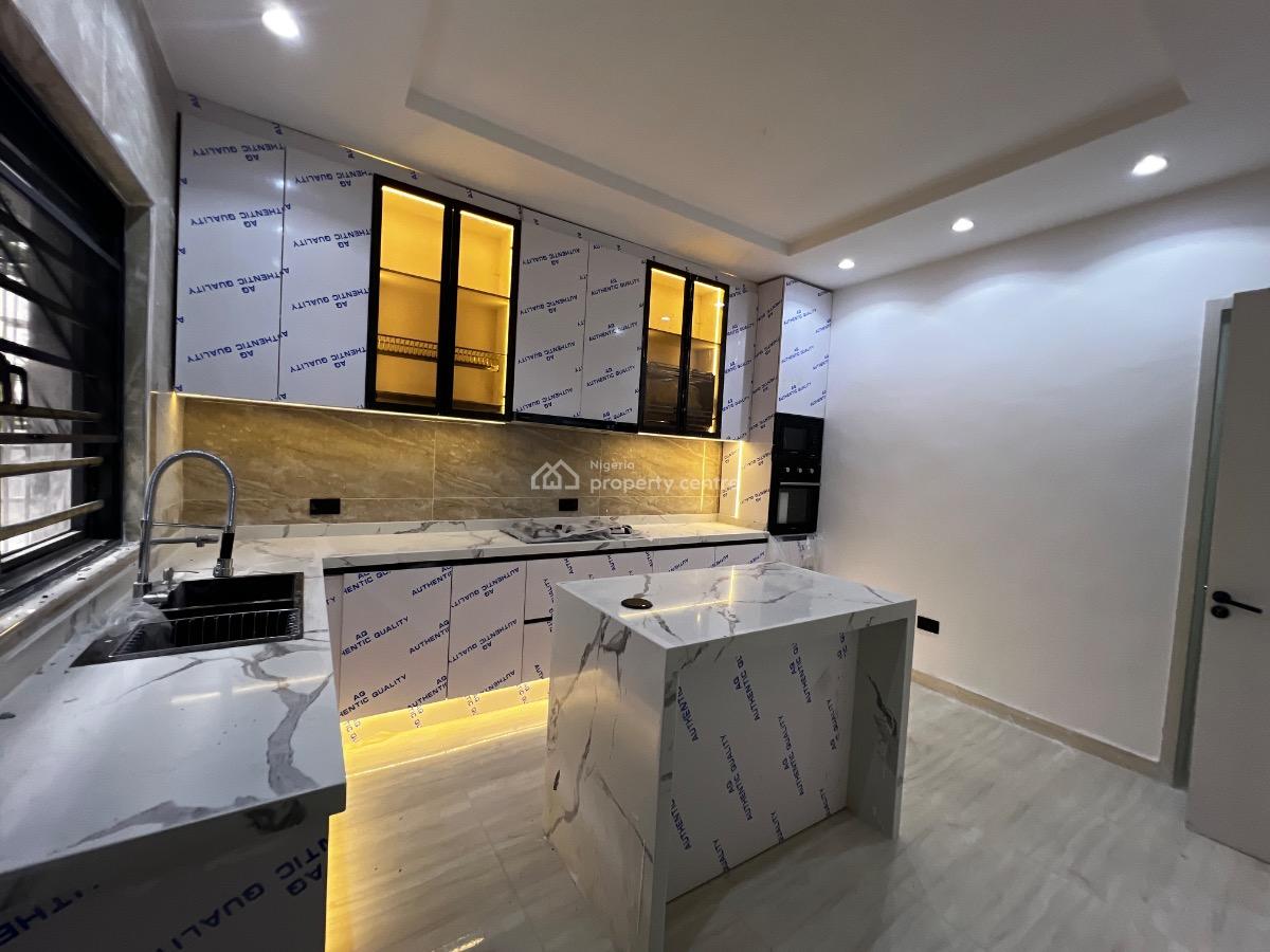 Luxury 3 Bedroom Maisonette with a Room Bq,swimming Pool, Lekki Phase 1, Lekki, Lagos, House for Rent