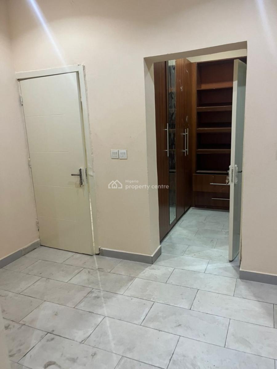 Spacious En-suite Masters Bedroom with Private Balcony in Chevron, Chevron Axis, Lekki, Lagos, Mini Flat (room and Parlour) for Rent