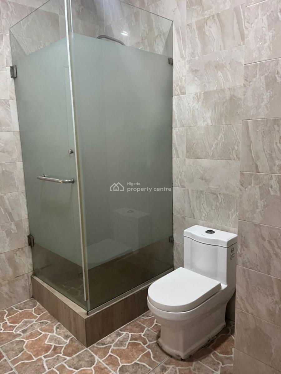 Spacious En-suite Masters Bedroom with Private Balcony in Chevron, Chevron Axis, Lekki, Lagos, Mini Flat (room and Parlour) for Rent