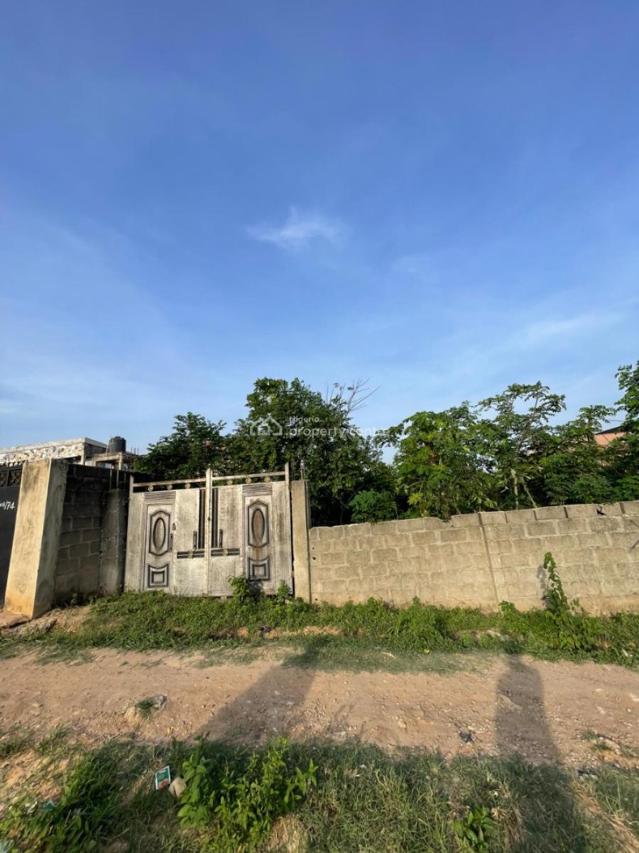 Full Plot of Land with a Structure of 2 Units of Mini Flats on It, Ikorodu, Lagos, Residential Land for Sale