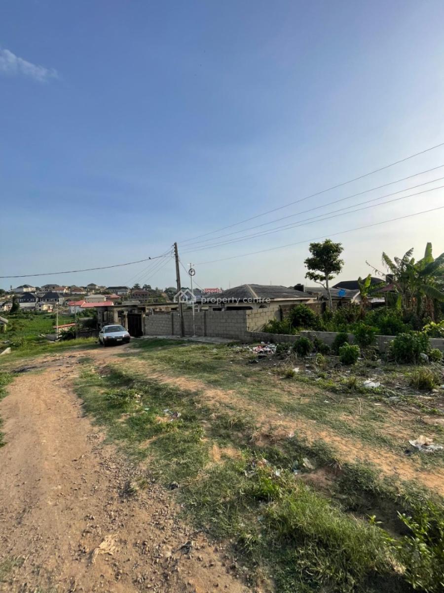 Full Plot of Land with a Structure of 2 Units of Mini Flats on It, Ikorodu, Lagos, Residential Land for Sale