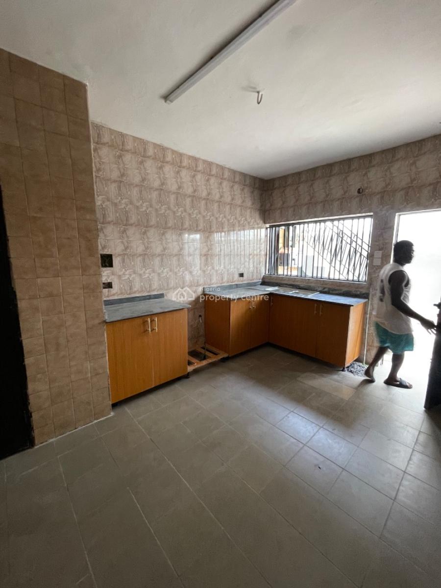 4 Bedroom Duplex with 2 Room Boys Quarters, Off Adelabu, Adelabu, Surulere, Lagos, Semi-detached Duplex for Rent
