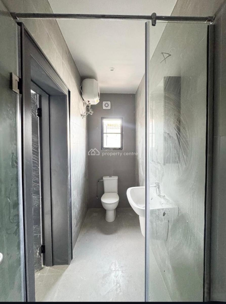 Serviced 2 Bedroom Apartment Selling, Llasan Lekki, Lekki, Lagos, Block of Flats for Sale