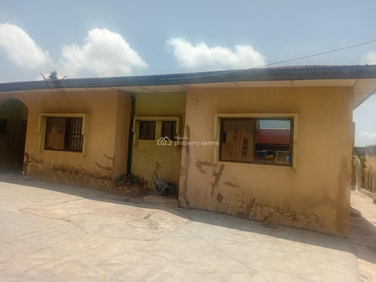 3 Bedroom Block of Flat, Saidiat Along Ilesa Garage, Osogbo, Osun, Block of Flats for Sale