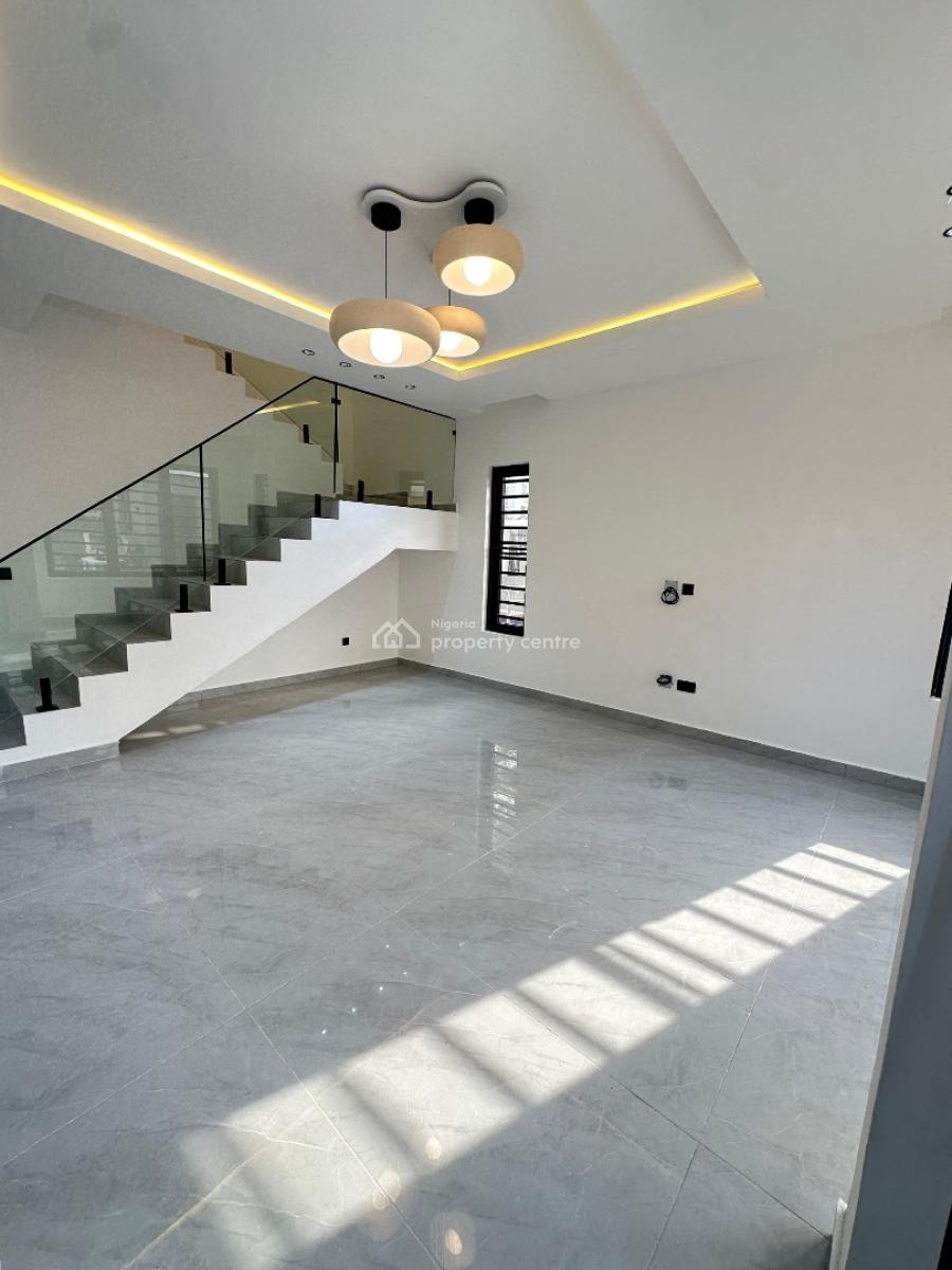 Well-finished 3 Bedroom Maisonette with Bq, Adebisi Ogunniyi Crescent, Lekki Phase 1, Lekki, Lagos, Flat / Apartment for Sale