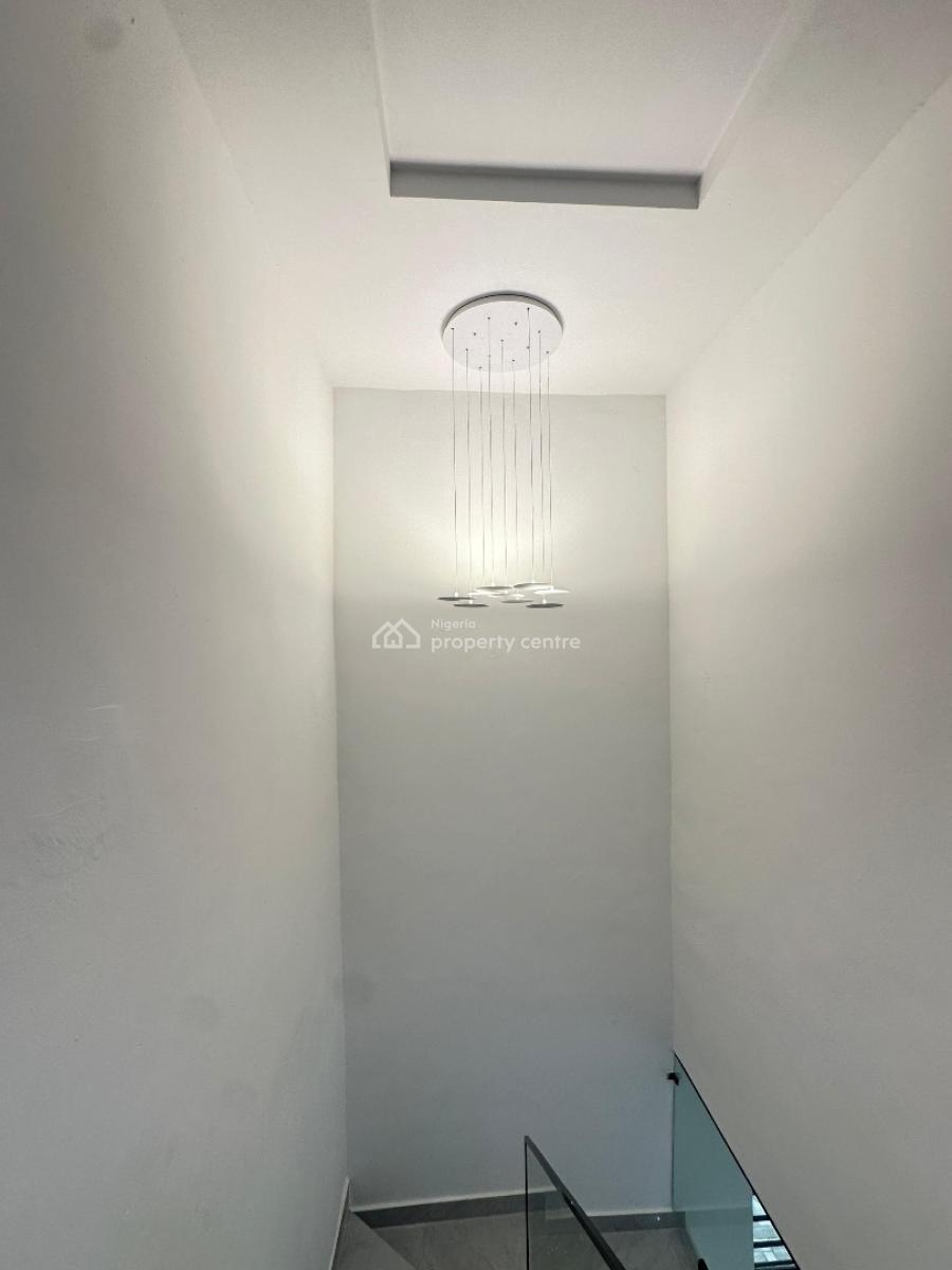 Well-finished 3 Bedroom Maisonette with Bq, Adebisi Ogunniyi Crescent, Lekki Phase 1, Lekki, Lagos, Flat / Apartment for Sale