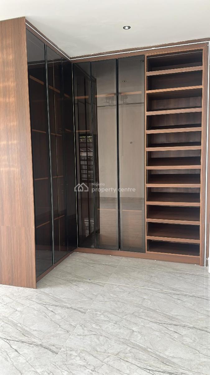 Well-finished 3 Bedroom Maisonette with Bq, Adebisi Ogunniyi Crescent, Lekki Phase 1, Lekki, Lagos, Flat / Apartment for Sale