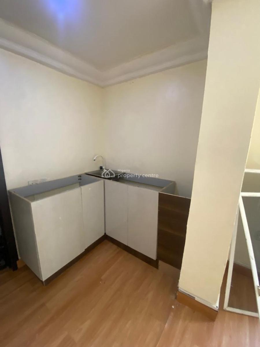 Self Contain, Lekki Phase 1,lekki Lagos, Lekki Phase 1, Lekki, Lagos, Self Contain (single Rooms) for Rent