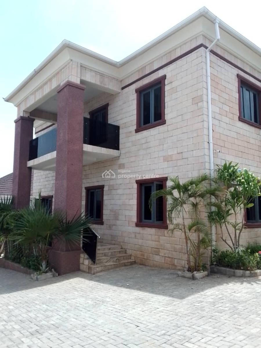 Experience Comfort and Elegance in This Spacious 4-bedroom Duplex Desi, Asokoro District, Abuja, Detached Duplex for Rent