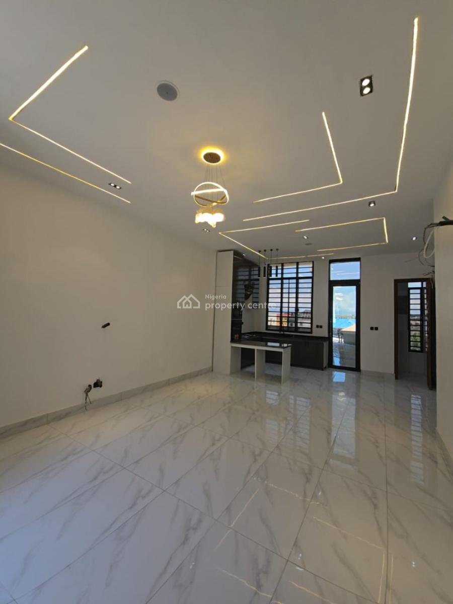 2 Bedroom Pent House for in Conservation Drive, Chevron Lekki, Lekki Conservation Drive, Lekki, Lagos, Flat / Apartment for Sale