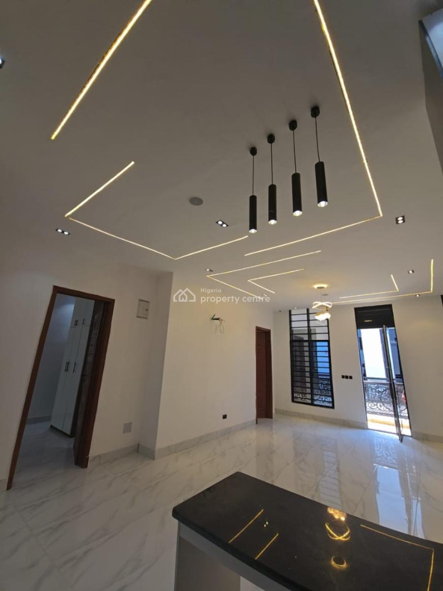 2 Bedroom Pent House for in Conservation Drive, Chevron Lekki, Lekki Conservation Drive, Lekki, Lagos, Flat / Apartment for Sale