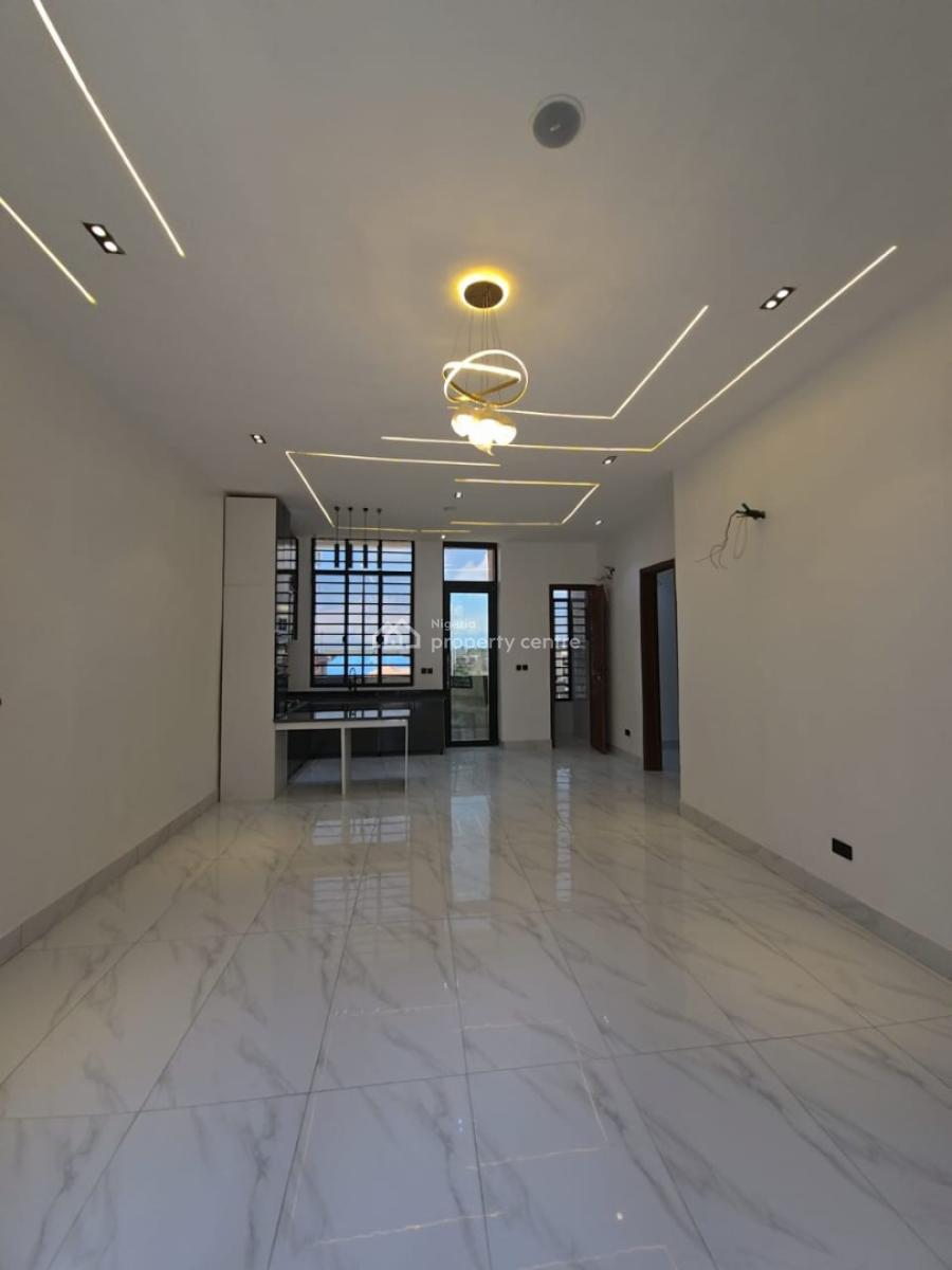 2 Bedroom Pent House for in Conservation Drive, Chevron Lekki, Lekki Conservation Drive, Lekki, Lagos, Flat / Apartment for Sale