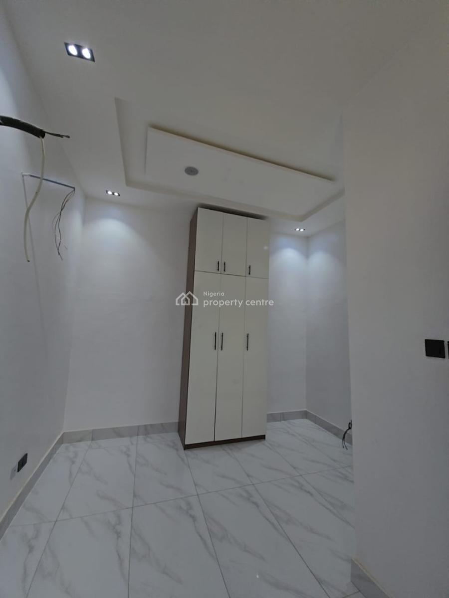 2 Bedroom Pent House for in Conservation Drive, Chevron Lekki, Lekki Conservation Drive, Lekki, Lagos, Flat / Apartment for Sale