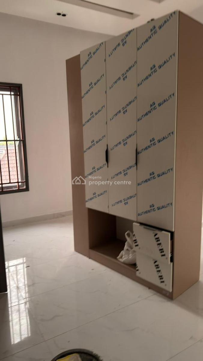 3 Bedroom Flat and Bq (all Ensuite), Ikeja Gra, Ikeja, Lagos, Flat / Apartment for Sale