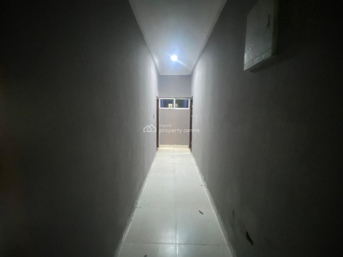 Spacious 3 Bedroom, Silverland Estate, Sangotedo, Ajah, Lagos, Flat / Apartment for Rent
