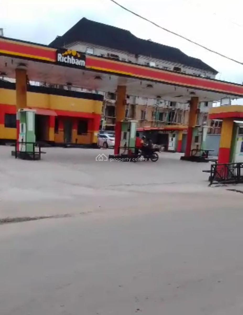 Functioning Filling Station, Mushin Road, Along Lawanson Itire Mushin Road, Itire-ikate, Surulere, Lagos, Filling Station for Sale