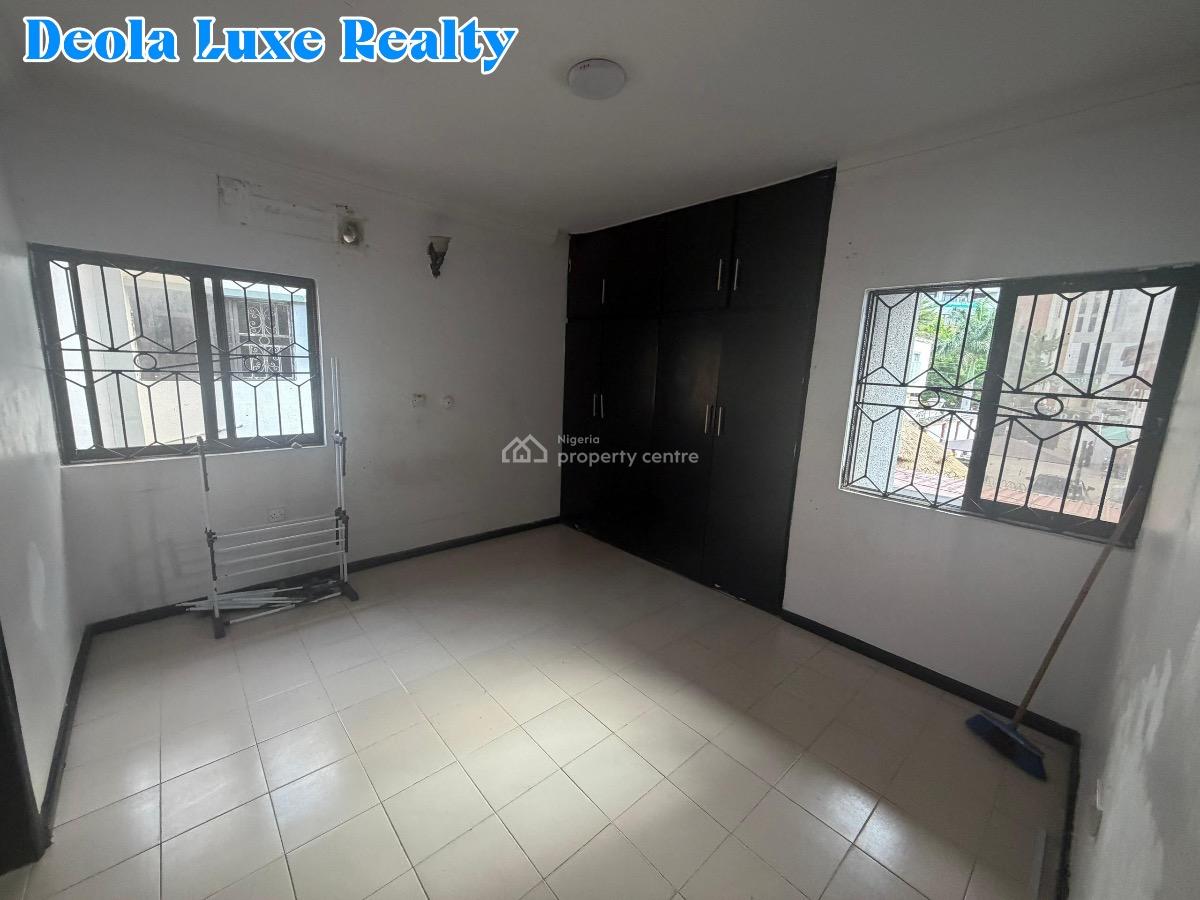a Nice and Spacious 1 Bedrooms Apartment, Lekki Phase 1, Lekki, Lagos, Flat / Apartment for Rent