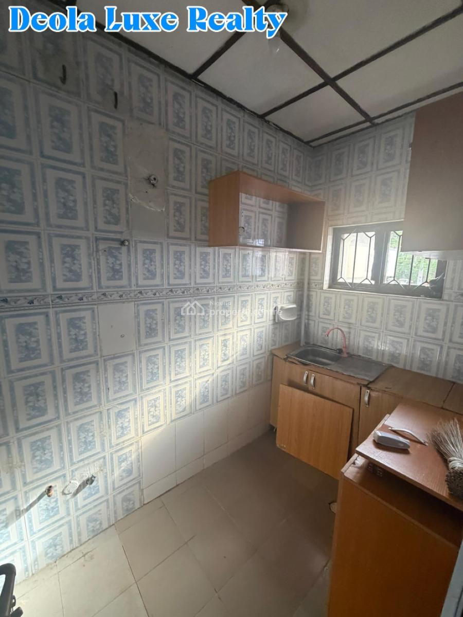 a Nice and Spacious 1 Bedrooms Apartment, Lekki Phase 1, Lekki, Lagos, Flat / Apartment for Rent