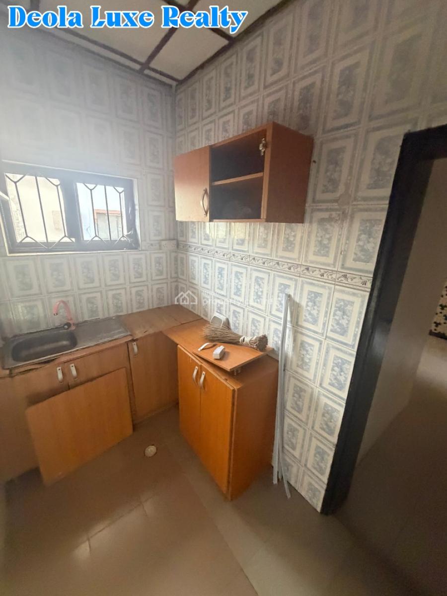 a Nice and Spacious 1 Bedrooms Apartment, Lekki Phase 1, Lekki, Lagos, Flat / Apartment for Rent
