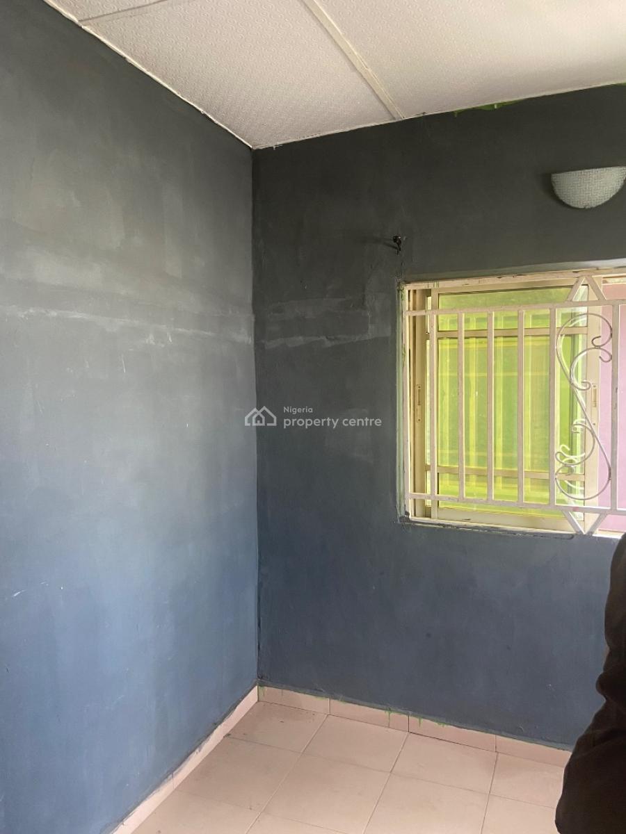 a Clean and Spacious 2 Bedroom Apartment, Bamigbelu Estate Along Lucky Fiber Road , Ikorodu , Lagos, Ikorodu, Lagos, Flat / Apartment for Rent
