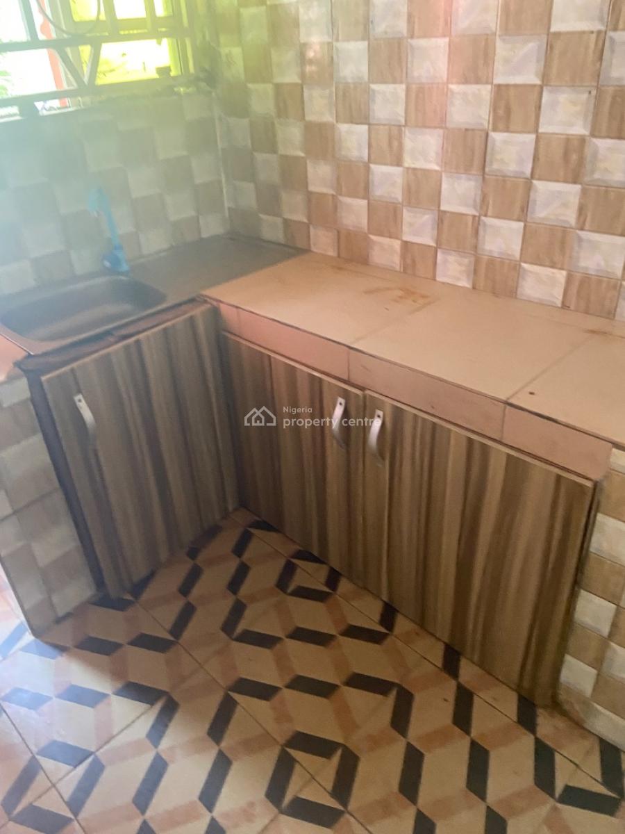 a Clean and Spacious 2 Bedroom Apartment, Bamigbelu Estate Along Lucky Fiber Road , Ikorodu , Lagos, Ikorodu, Lagos, Flat / Apartment for Rent