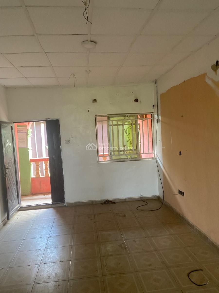 a Clean and Spacious 2 Bedroom Apartment, Bamigbelu Estate Along Lucky Fiber Road , Ikorodu , Lagos, Ikorodu, Lagos, Flat / Apartment for Rent
