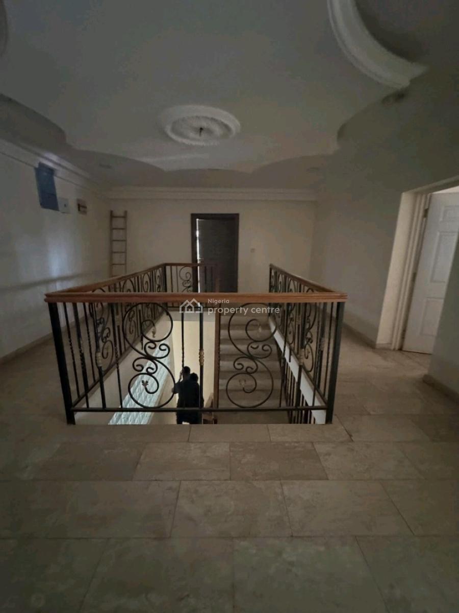 Spacious 5bedrooms Detached Duplex. 2rooms Guest Chalet 2 Rooms Boys Q, Maitama District, Abuja, House for Rent