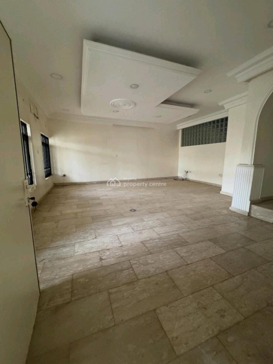 Spacious 5bedrooms Detached Duplex. 2rooms Guest Chalet 2 Rooms Boys Q, Maitama District, Abuja, House for Rent