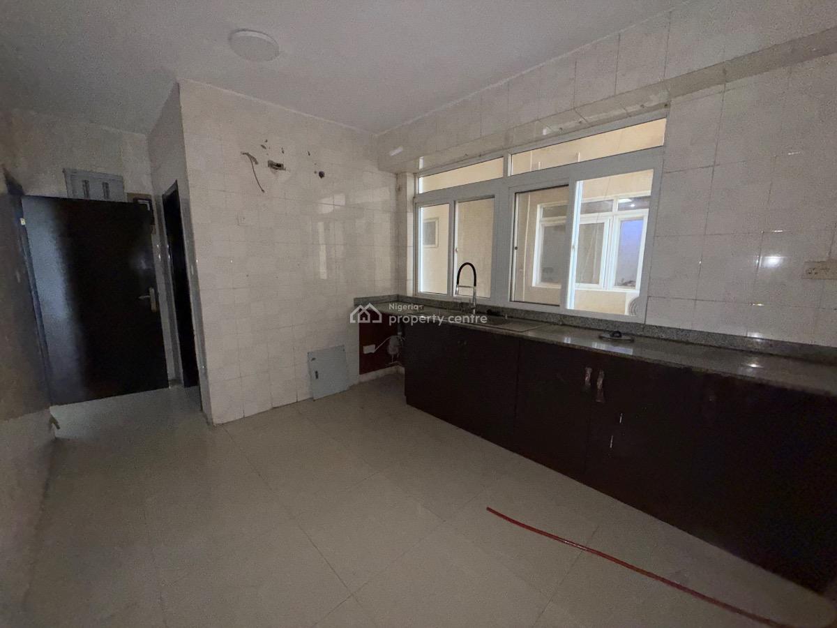 Waterfront 3 Bedroom Apartment, Lekki Phase 1, Lekki, Lagos, Flat / Apartment for Rent
