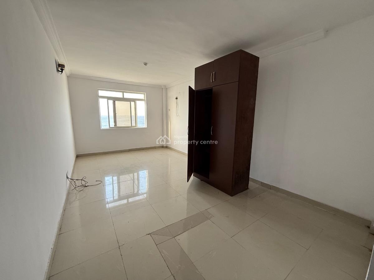 Waterfront 3 Bedroom Apartment, Lekki Phase 1, Lekki, Lagos, Flat / Apartment for Rent