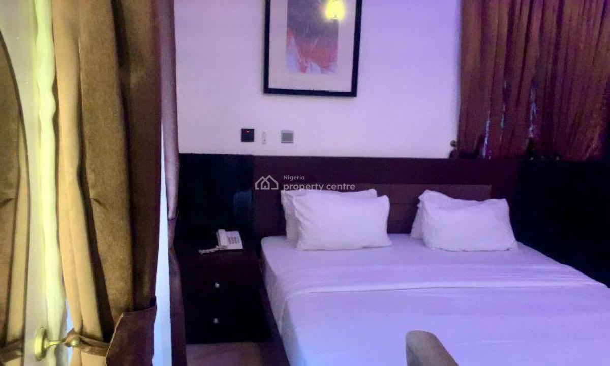 Luxury 1 Bedroom Apartment  with Outdoor Activities., Ajah, Lagos, Mini Flat (room and Parlour) Short Let
