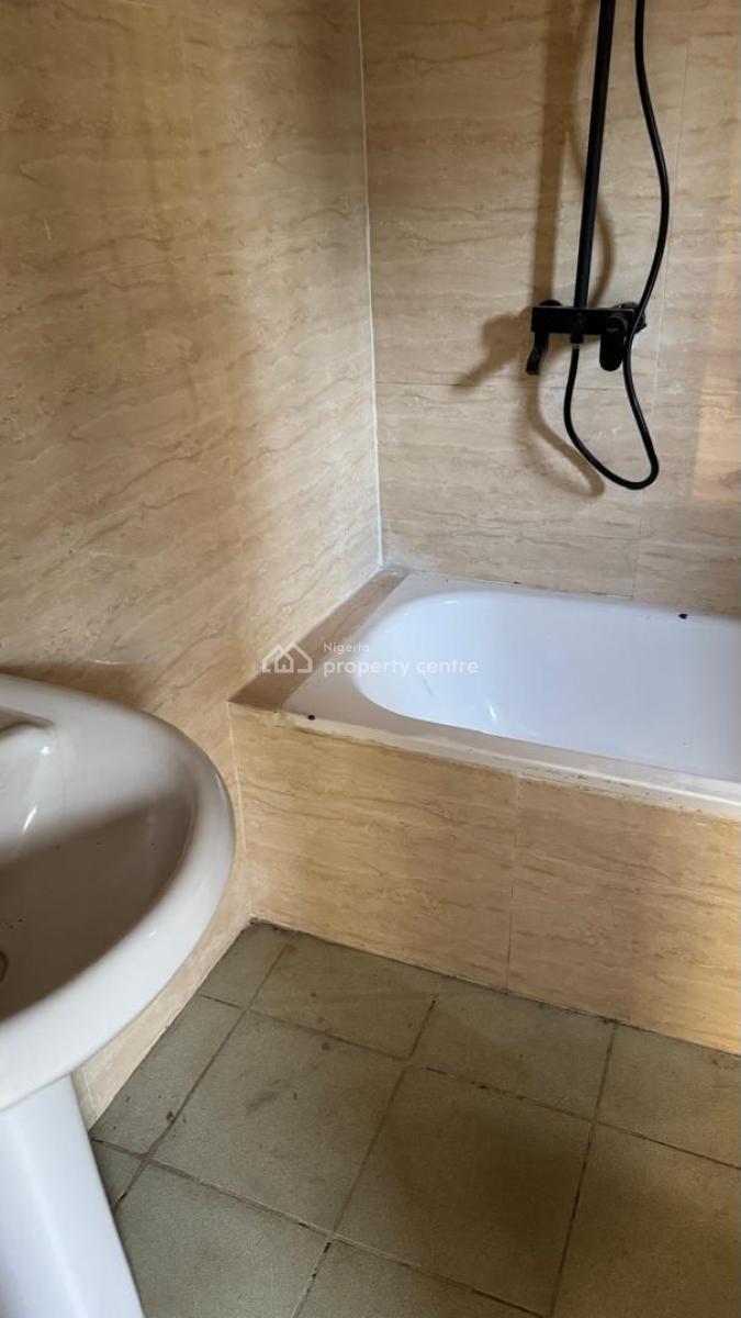 a Well Maintained 6units of 3bedroom, Usuma Street Maitama, Maitama District, Abuja, House for Rent