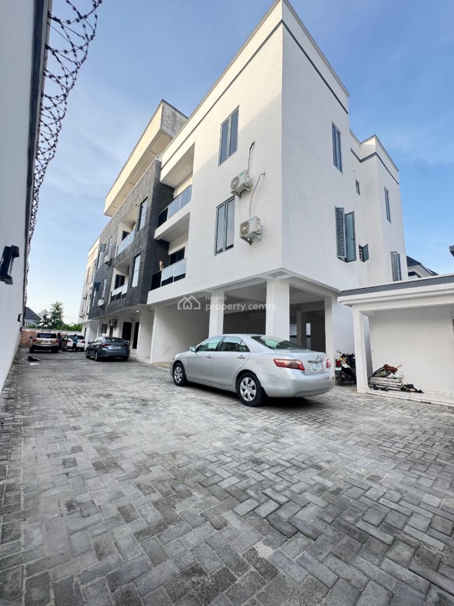 Nice 2bed Apartment Very Spacious  Gud Light This Apartment Is Nice, Orchid Road Lekki Before Round About, Lekki, Lagos, House for Rent