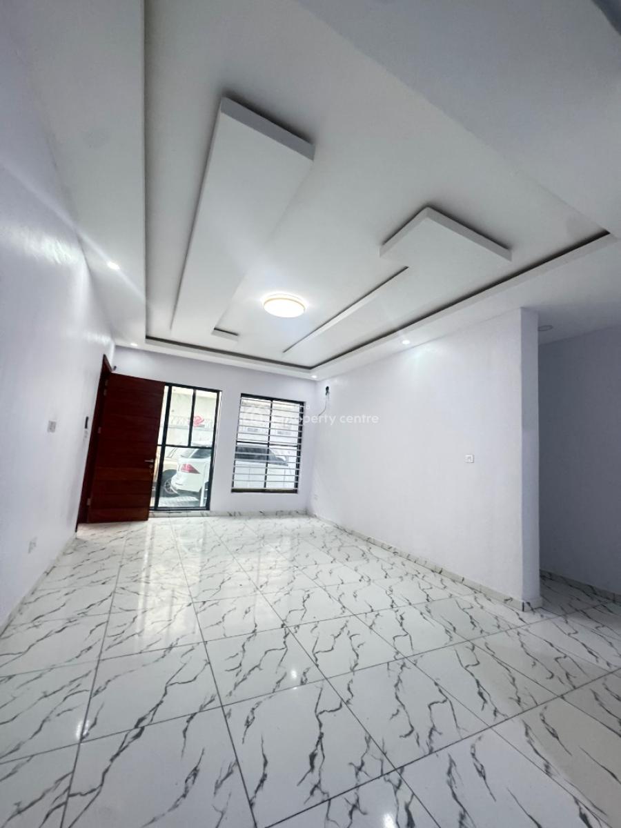 Nice 2bed Apartment Very Spacious  Gud Light This Apartment Is Nice, Orchid Road Lekki Before Round About, Lekki, Lagos, House for Rent