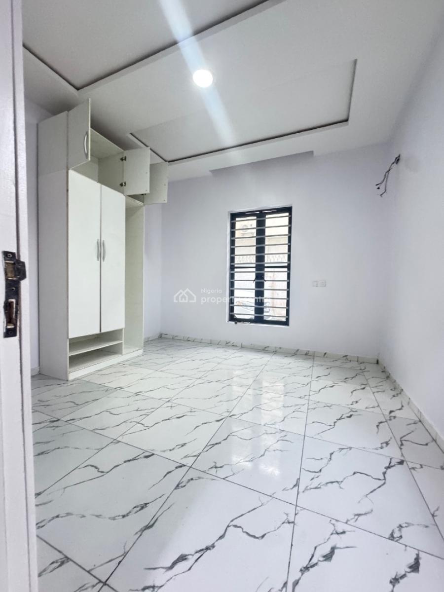 Nice 2bed Apartment Very Spacious  Gud Light This Apartment Is Nice, Orchid Road Lekki Before Round About, Lekki, Lagos, House for Rent