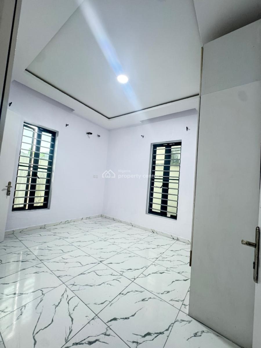 Nice 2bed Apartment Very Spacious  Gud Light This Apartment Is Nice, Orchid Road Lekki Before Round About, Lekki, Lagos, House for Rent