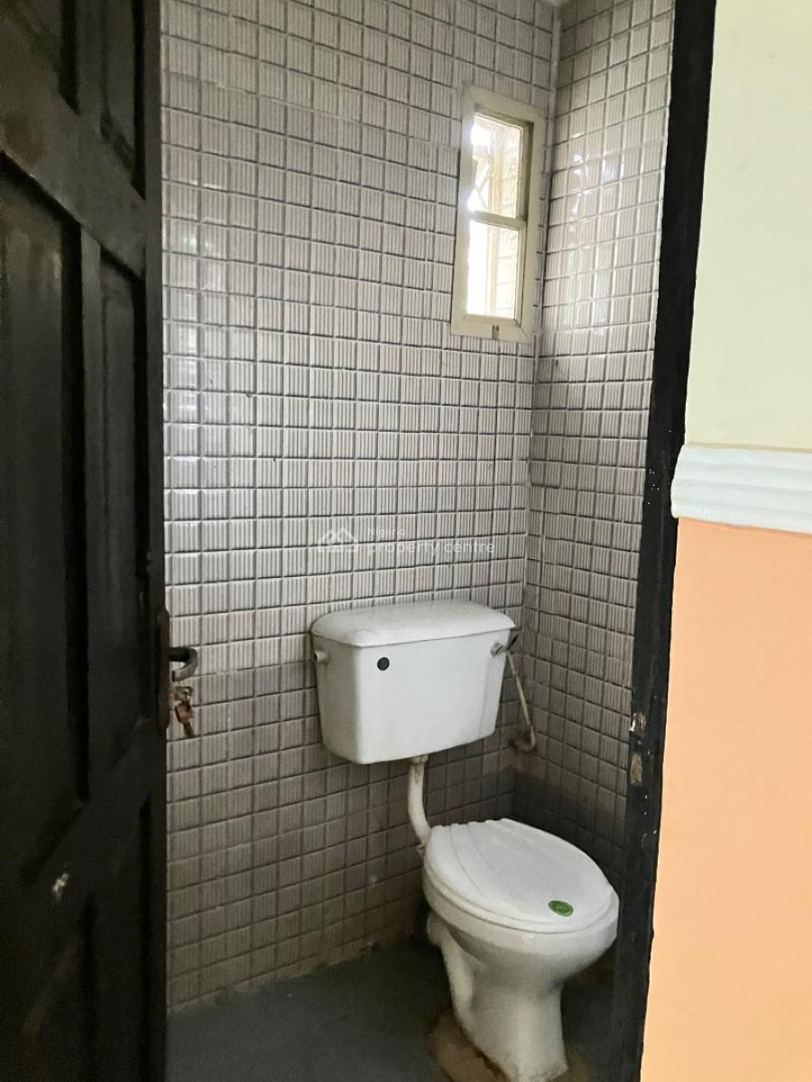 Clean 2 Bedroom Upstairs Flat All Room Ensuite with Visitors Toilet, Nice Secured Area Olusosun Oregun Ikeja, Oregun, Ikeja, Lagos, Flat / Apartment for Rent