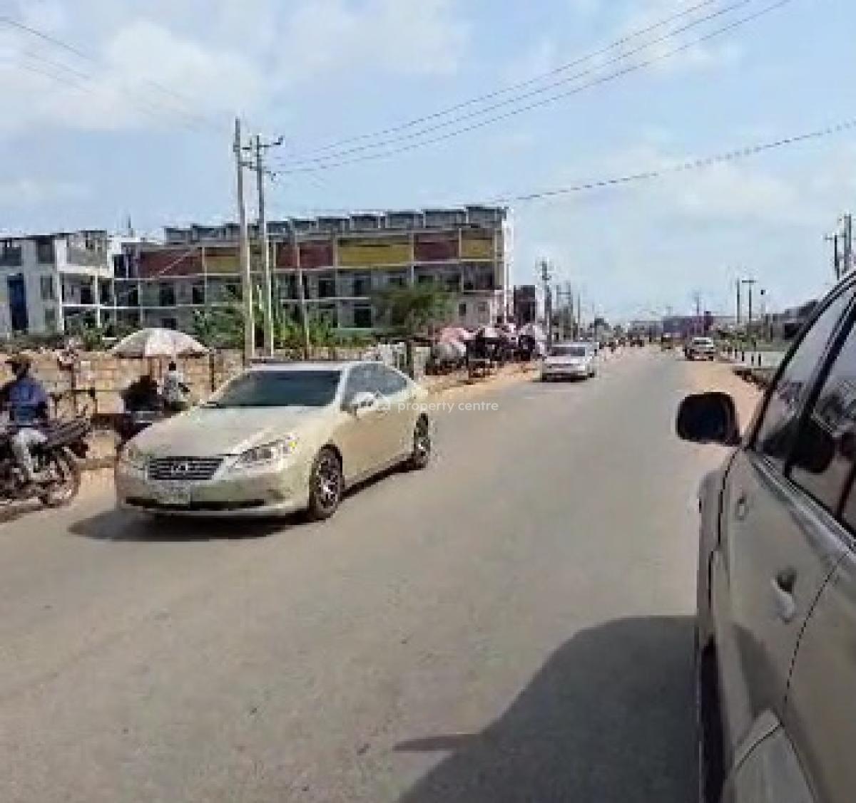 200ft By 220ft Commercial Land Fenced Round, Along Ebo Irhirhi Road Near Market Square, Airport Road Gra, Benin, Oredo, Edo, Land for Sale