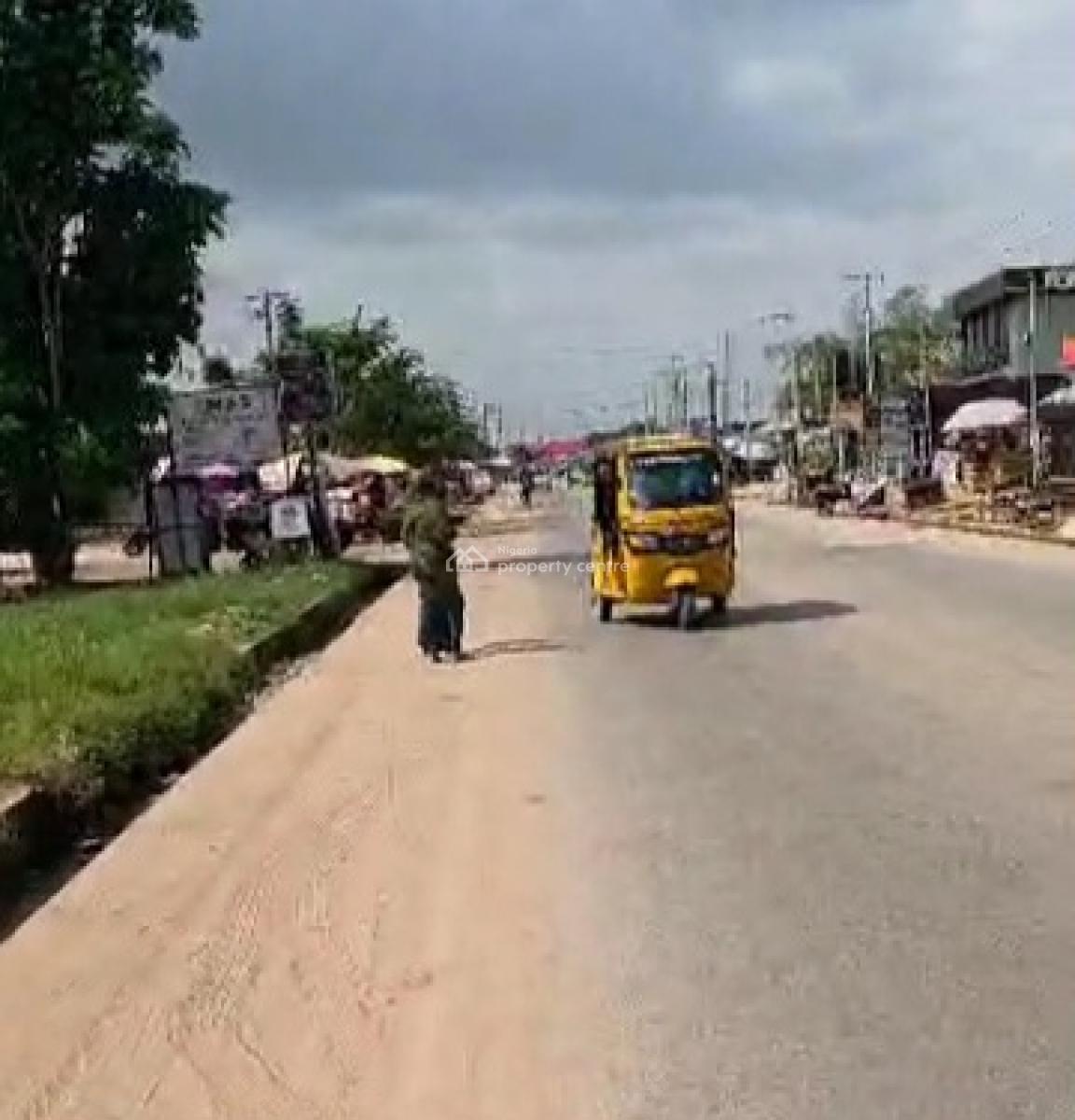 200ft By 220ft Commercial Land Fenced Round, Along Ebo Irhirhi Road Near Market Square, Airport Road Gra, Benin, Oredo, Edo, Land for Sale