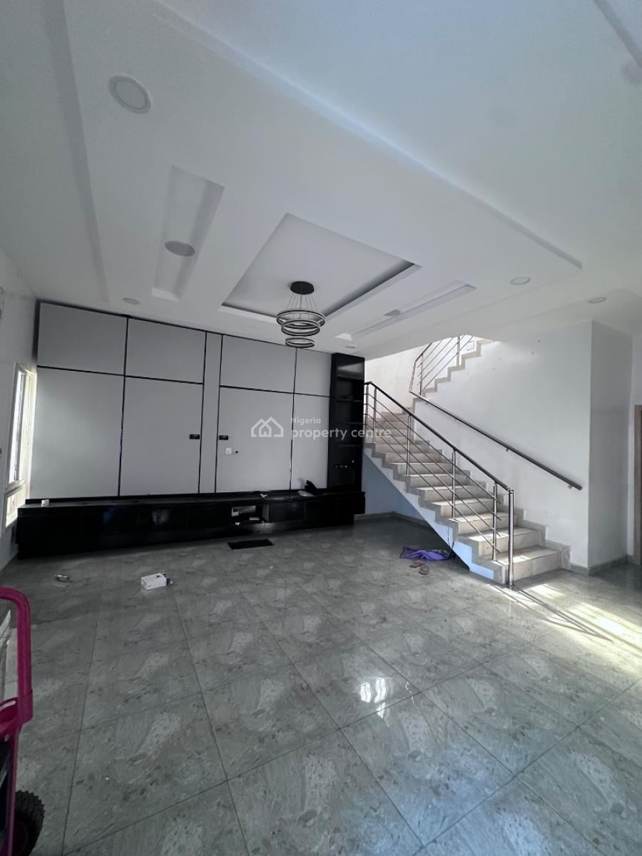 4bedroom Detached House, Tulips Gate 1 Chevron Alternative Route, Lekki Lagos, Lekki, Lagos, Detached Duplex for Sale