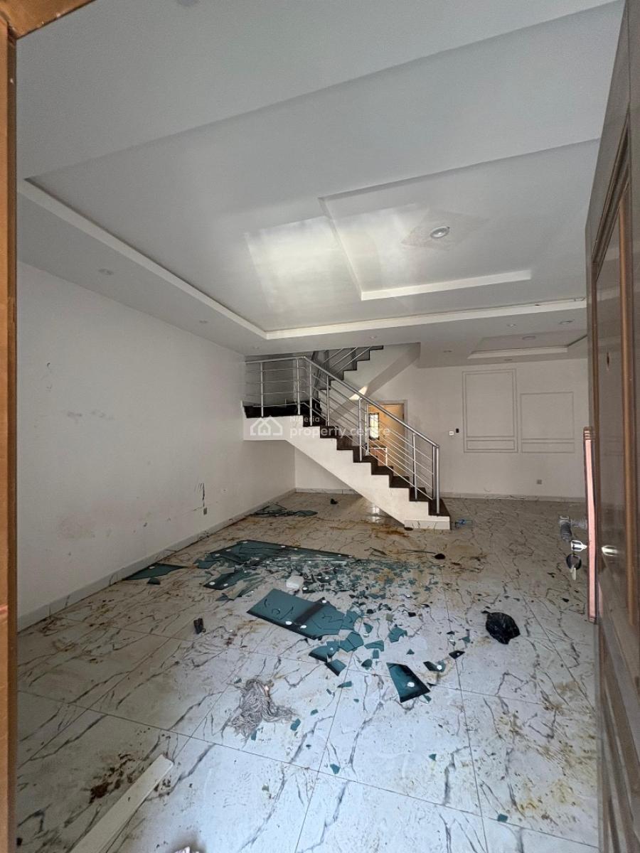 Direct Distress Sell 4 Bedroom Duplex Terrace with Bq in Chevorn, Chevorn Alternative Lekki, Lekki, Lagos, Terraced Duplex for Sale